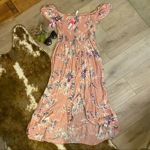 NWT gorgeous floral sundress 🤩 even has pockets!